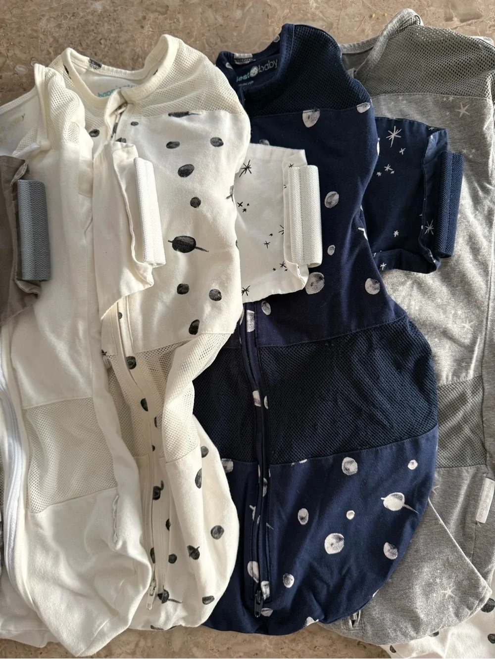 happiest baby Kids One-Piece Sleep Sacks - White, Navy, Gray and 2 Snoo Sheets